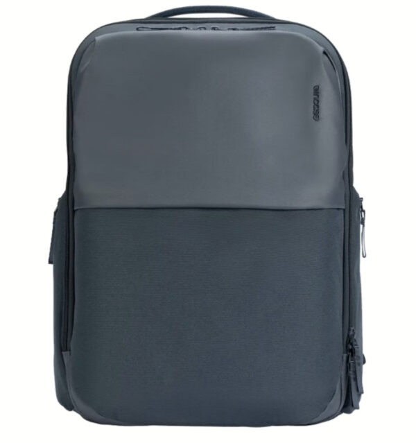 Incase กระเป๋าเป้สะพายหลังรุ่น A.R.C. Day Pack - Navy Blue