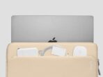 Tomtoc Light-A18 MacBook Protection Sleeve ซองกระเป๋าสำหรับ Laptop / MacBook ขนาด 14" - Nature Sand [Pre-Order] - Image 2