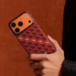 (⭐ซื้อเคส+ฟิล์มกระจก ลด 300 บาท) Pitaka Festive Happiness Rides In Edge Case เคส iPhone 17 Pro - Maroon - Image 4