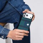 (⭐ซื้อเคส+ฟิล์มกระจก ลด 300 บาท) Pitaka Flora in Grid Edge Case iPhone 17 Pro – Forest Dawn - Image 6