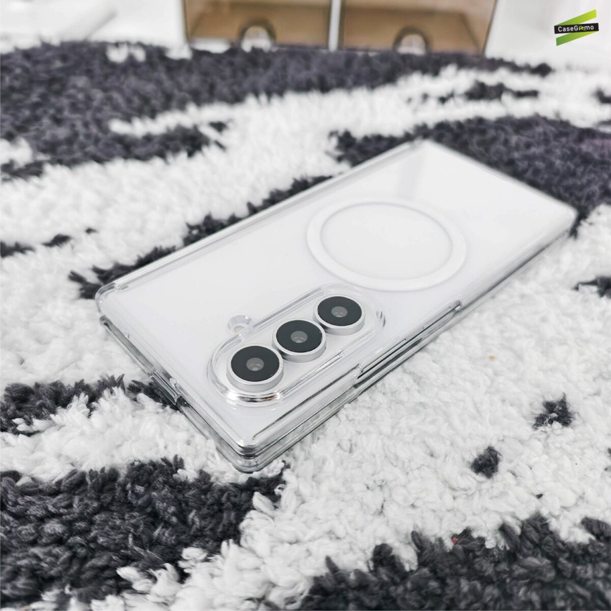 Gizmo Defense Hinge Magnetic Case เคส Samsung Galaxy Z Fold 8 Ultra - Clear - Image 4